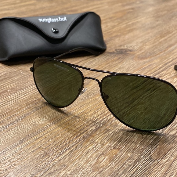 Shiny black Aviators Specs! - Picture 3 of 3